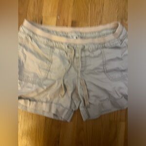 Old Navy Khaki Cargo Shorts | Size S